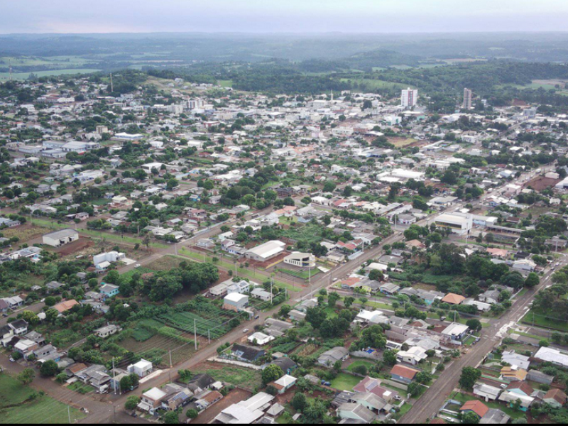 Vista aérea cidade de Capanema que vai cadastrar família de locais alagados