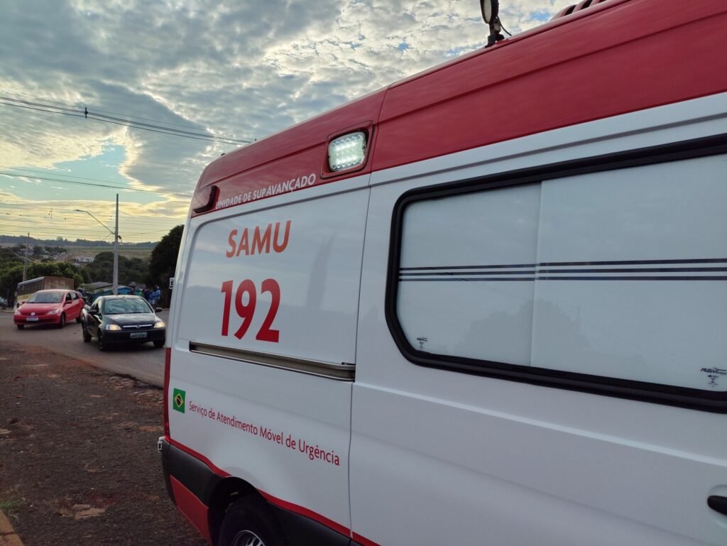 Viatura do SAMU que fez o resgate do Motociclista da colisão com ônibus escolar em Santa Izabel do Oeste