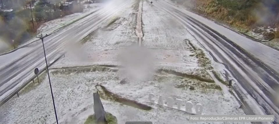 Chuva de granizo em Castro cobre PR-151 com gelo
