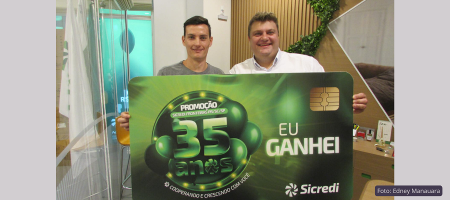 Sicredi Fronteiras 35 anos premia associado em Capanema