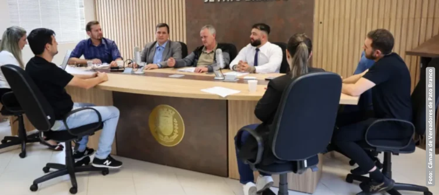 Comissão Processante entrega relatório sobre prefeito de Pato Branco
