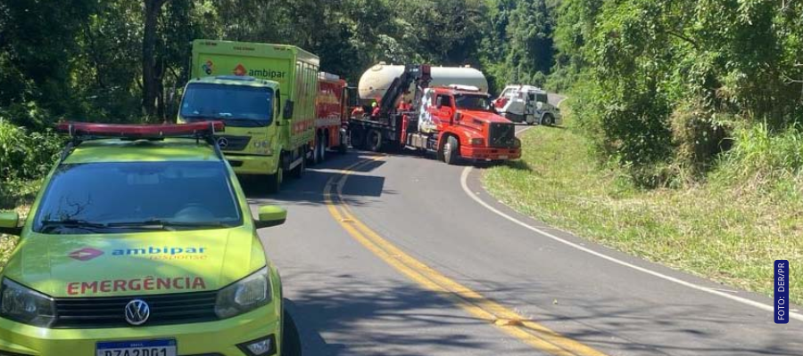 Operação de remoção durante interdição PR-182 próximo a Salgado Filho.