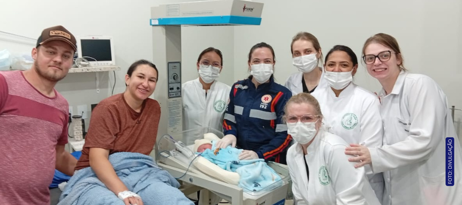 Equipe do SAMU auxilia atendimento em parto de emergência em Planalto