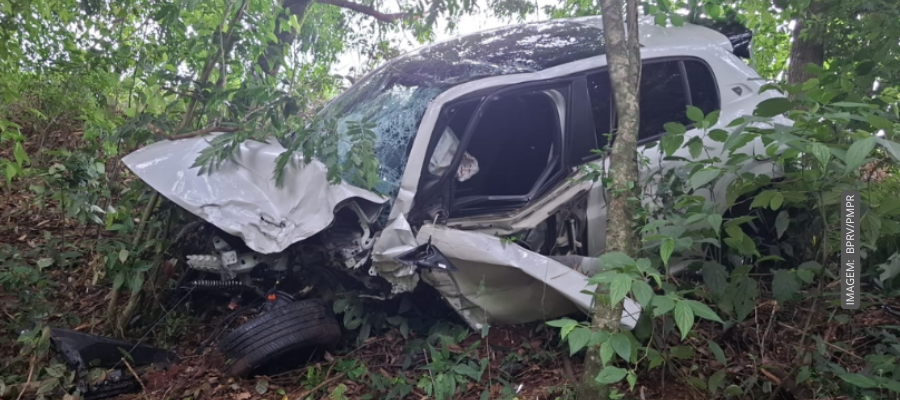 Acidente na PR-281 com batida lateral entre Creta e Peugeot deixa três feridos