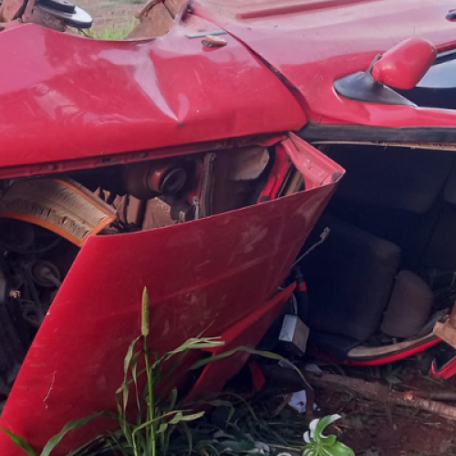 Motorista sofre ferimentos leves após capotamento na PR-281 em Planalto