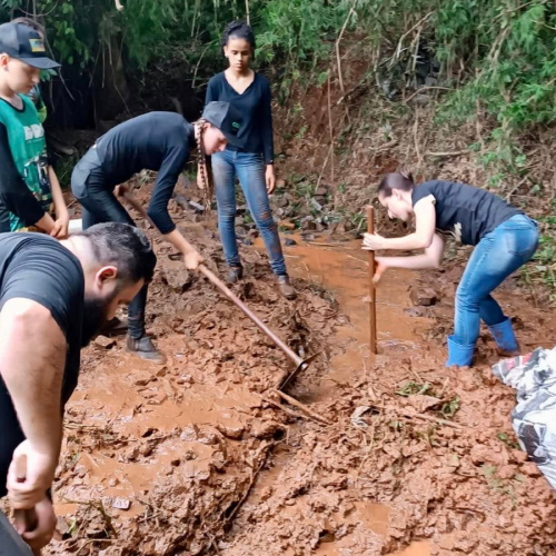 Ação para proteger Fonte de Água na Comunidade Cristo Rei - Foto: Prefeitura de Capanema