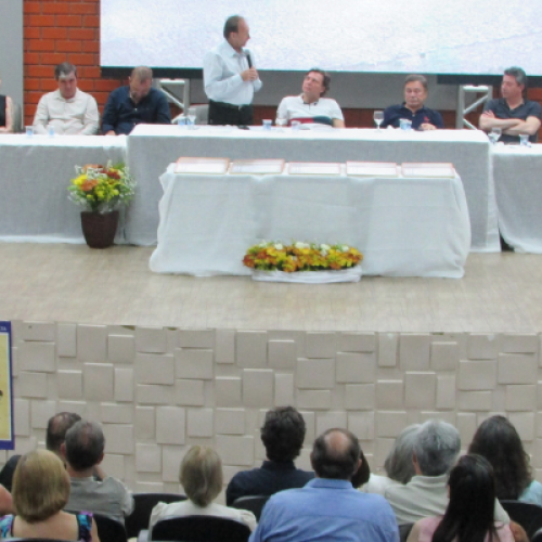 Autoridades durante Sessão Especial Capanema no Centro de Eventos Martinho Lutero.
