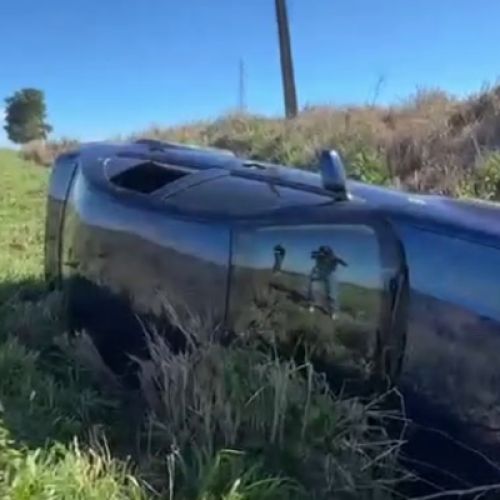 Carro capota na BR-163 entre Pranchita e Pérola D’Oeste