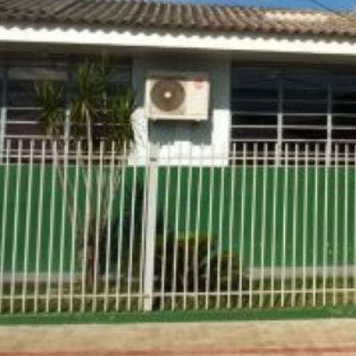 Colégio estadual em Capitão Leônidas Marques