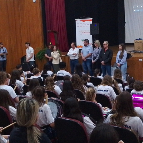 Copacol reforça apoio à cultura com entrega de materiais aos movimentos culturais de Capanema