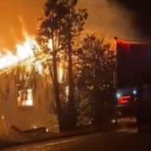Incêndio destrói casa no Bairro São José, em Realeza