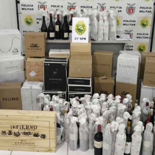 Garrafas apreendidas pela Polícia Militar em Realeza