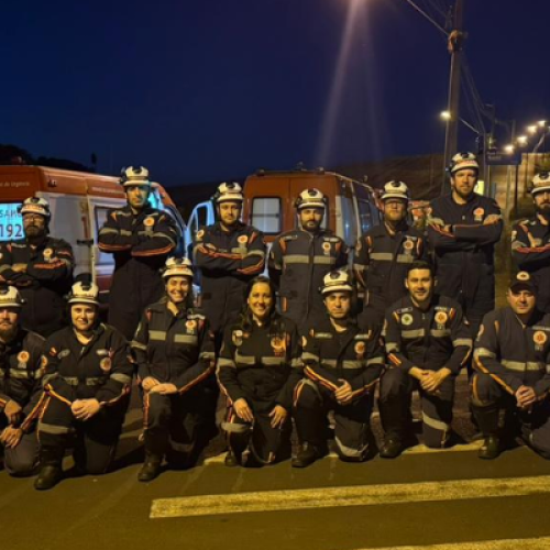 Condutores do SAMU Sudoeste em exercício prático de direção.